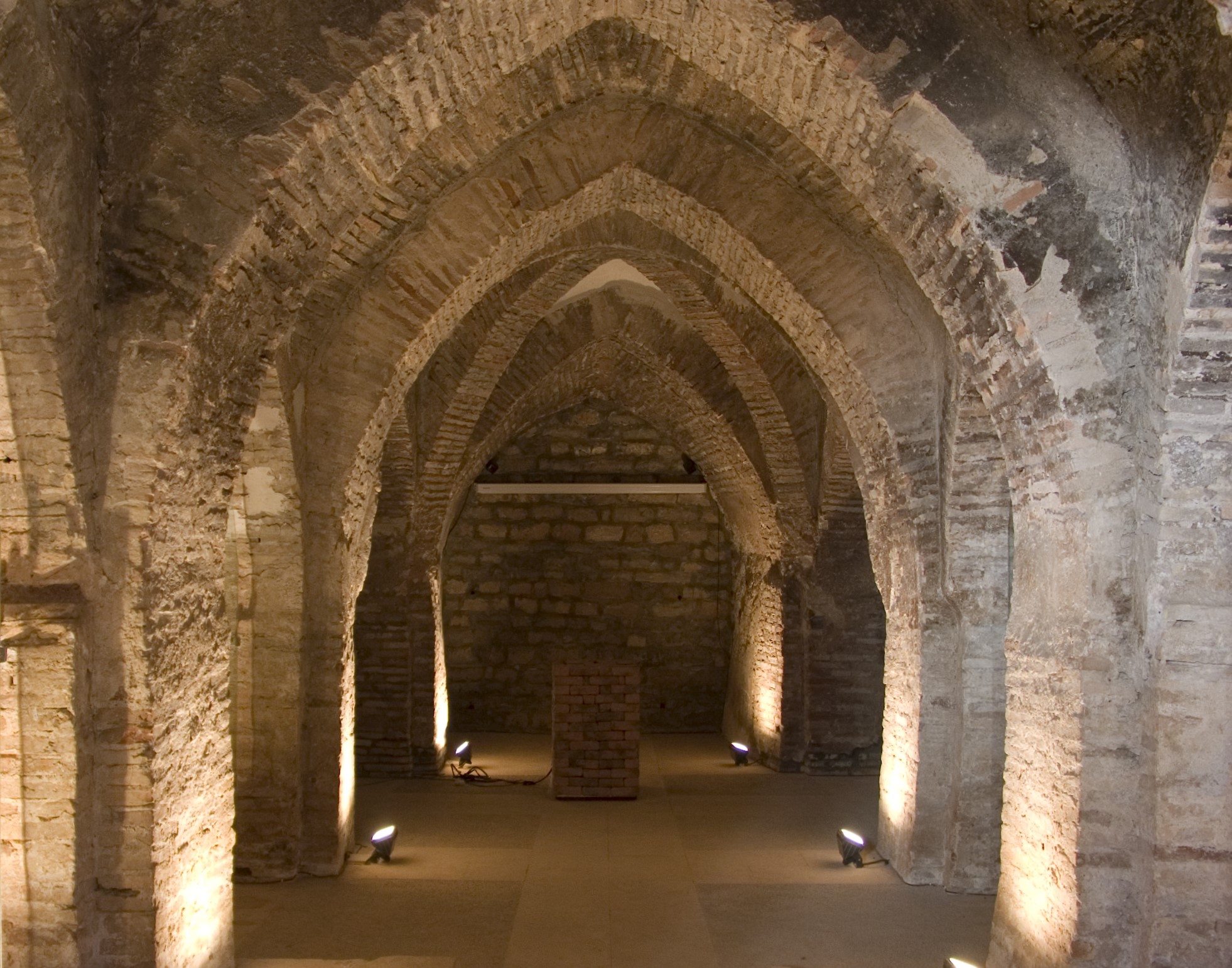 Interior de la cripta de Jatiel.