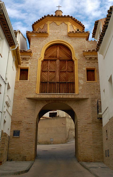 Arco de San Roque de Urrea de Gaén.